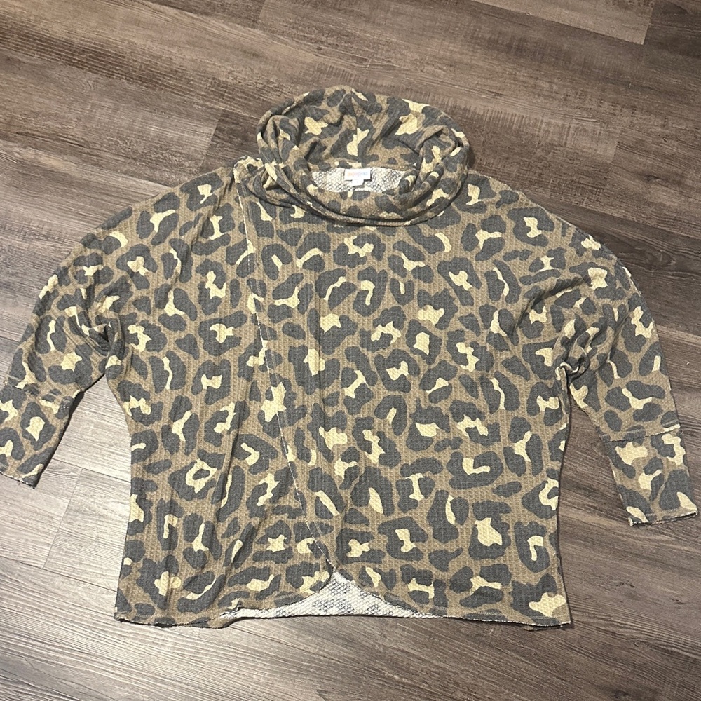 LuLaRoe Gray and Gold Knit Sweater